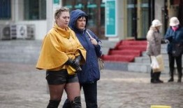 俄罗斯大妈爆料新闻视频