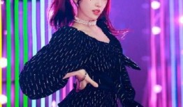 虞书欣跨年最新爆料,揭秘2024年娱乐圈新动向！