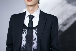 王一博最新感情观爆料,新时代爱情观，携手共筑美好未来